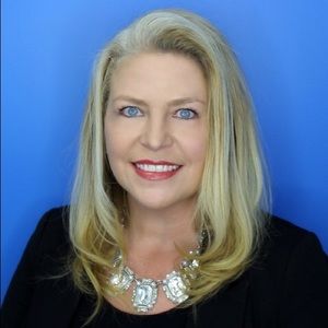 Meet your Posher, Dana